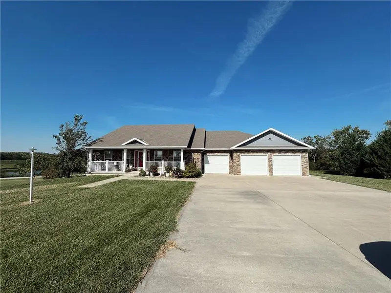 10950 SE E HWY, Agency, MO 64401