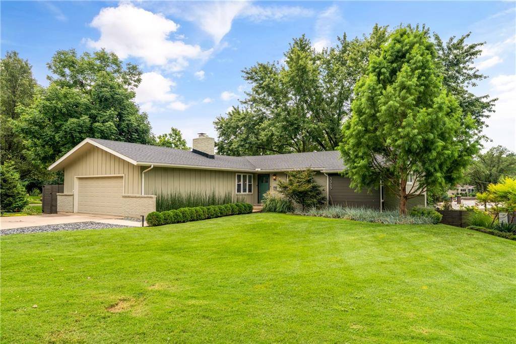 3315 W 98th ST, Overland Park, KS 66206
