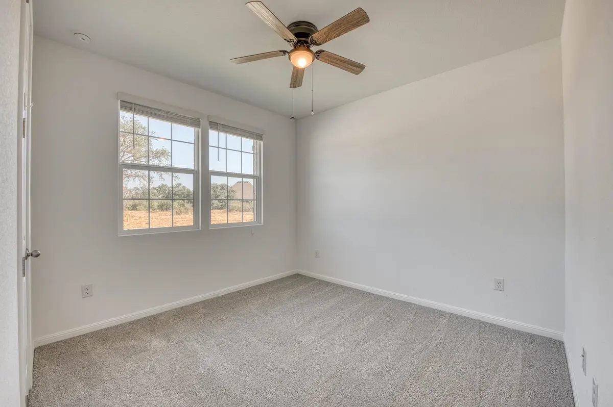 121 Plumbago Ln LN, Marble Falls, TX 78654