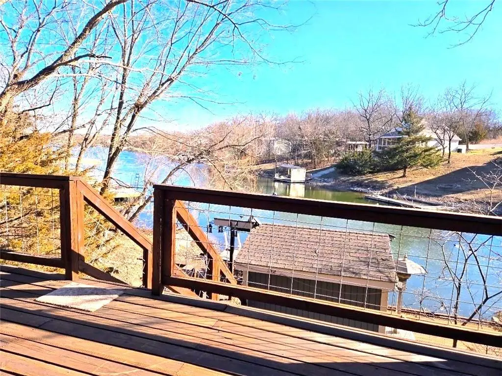 393 W Sugar Lake DR, Mound City, KS 66056