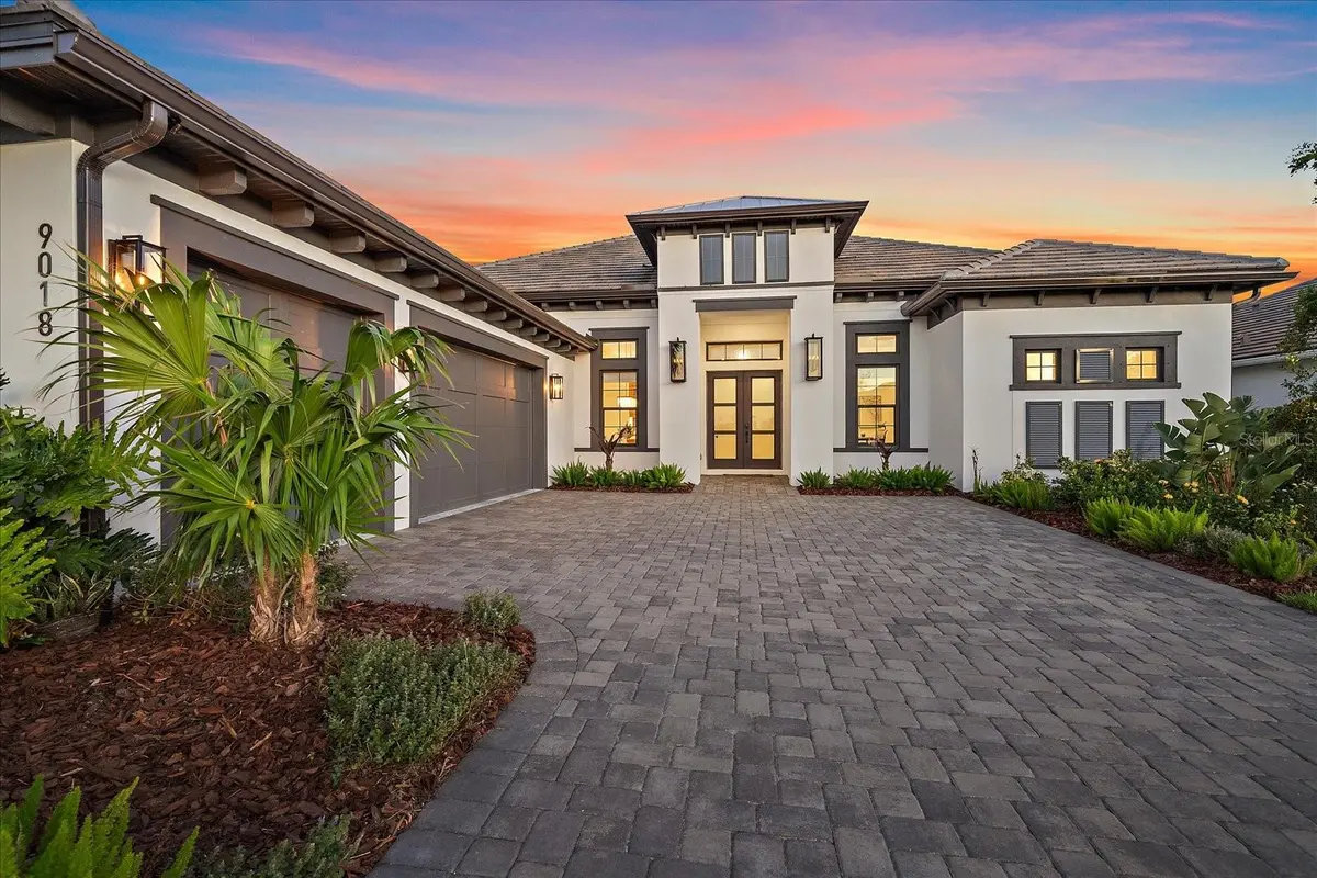 9018 LUNA LN, Sarasota, FL 34241