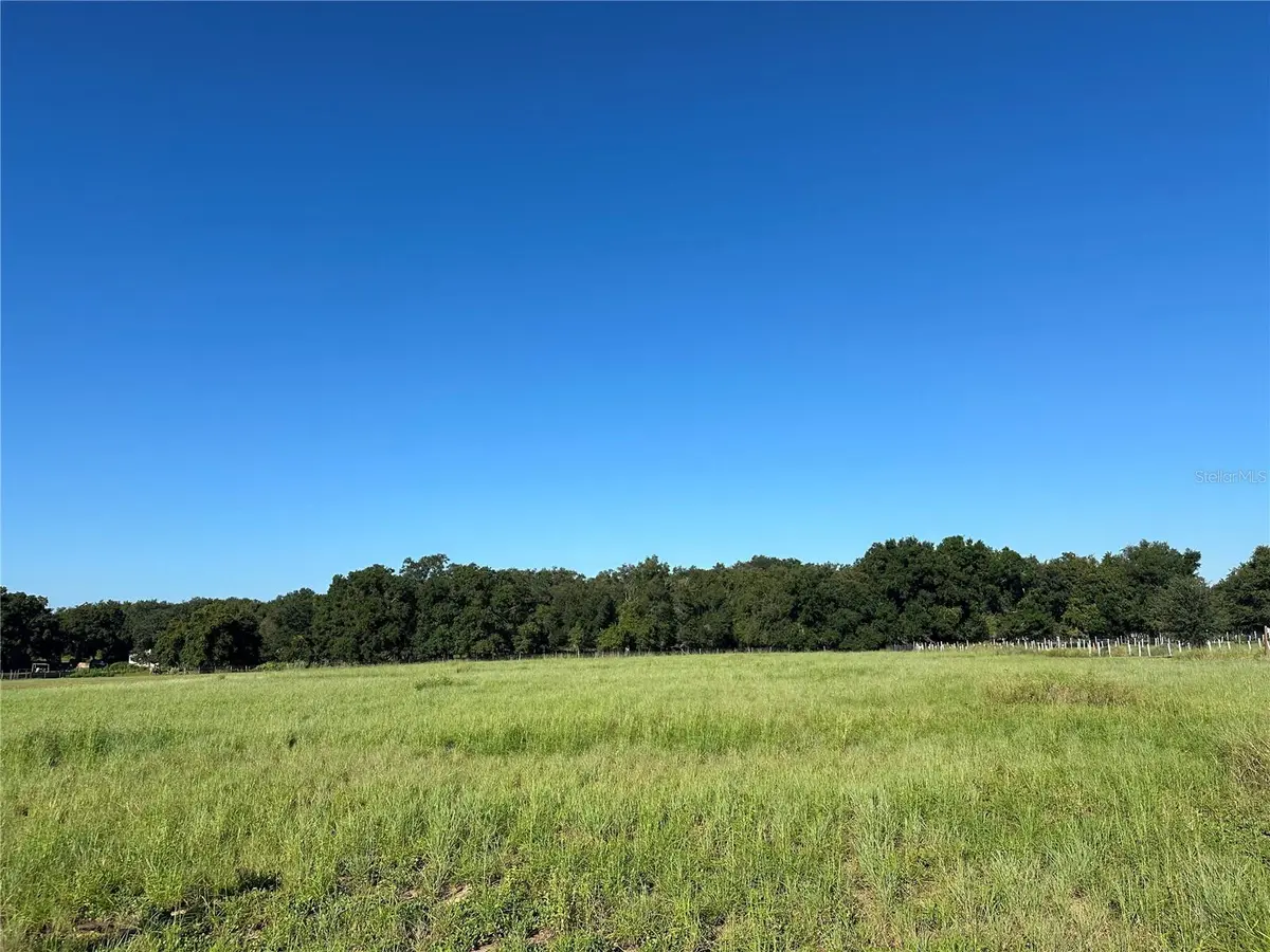 873 C F KINNEY RD, Waverly, FL 33877
