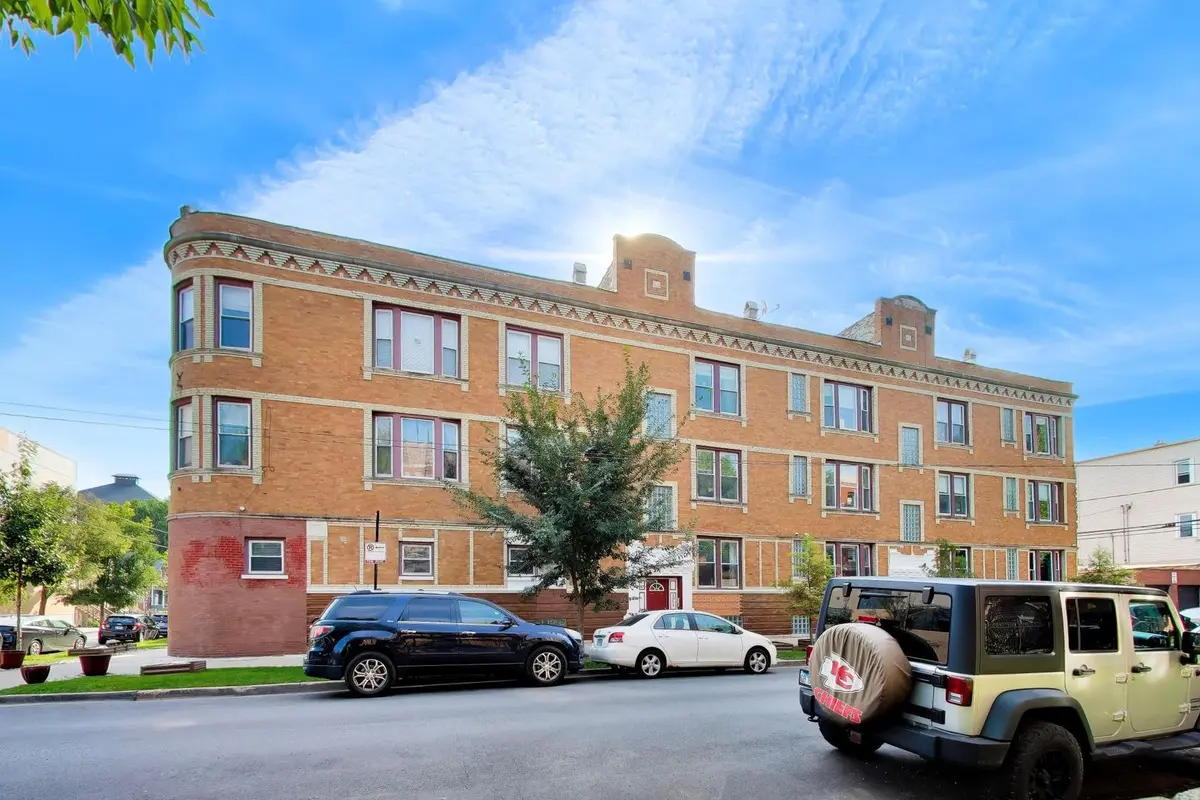1351 N Washtenaw AVE #1, Chicago, IL 60622