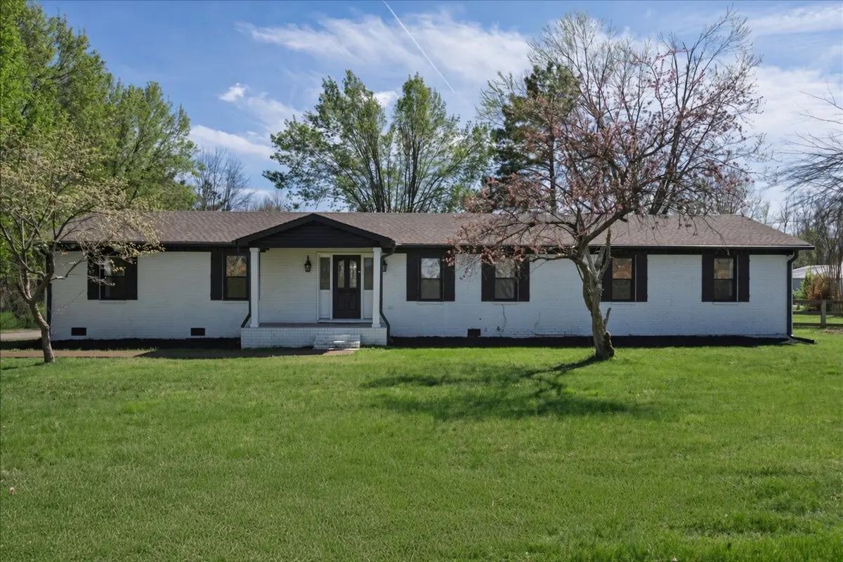 829 Highway 52 #E, Portland, TN 37148