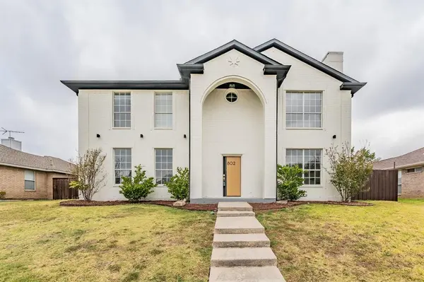 802 Azalia Drive, Lewisville, TX 75067