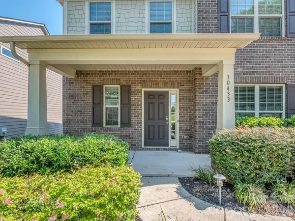 10433 Honeyfur CT, Charlotte, NC 28278