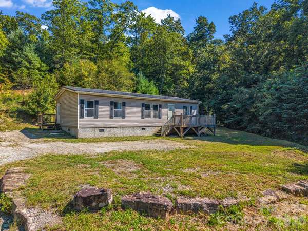 557 Sutton Mountain RDG, Pisgah Forest, NC 28768