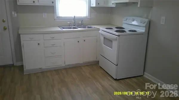 1338 7th AVE SW, Hickory, NC 28602