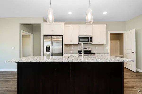 1722 Sutter Woods RD, Junction City, KS 66441