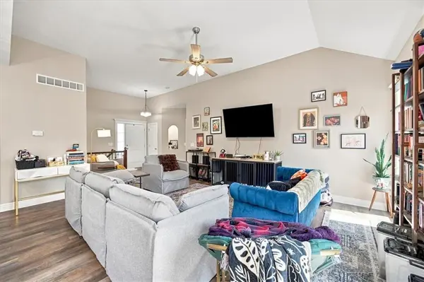 14 SE 230 RD, Warrensburg, MO 64093