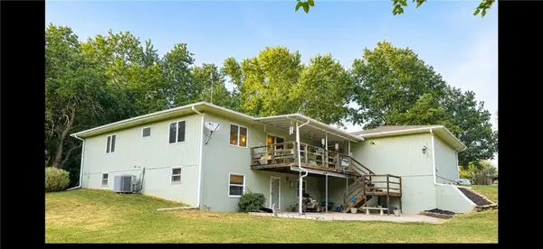 28140 Hospital DR, Paola, KS 66071