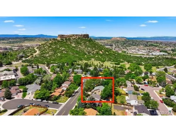 927 Oakwood, Castle Rock, CO 80104