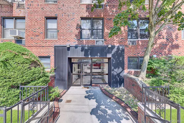 1040 Neilson ST #3B3, Far Rockaway, NY 11691