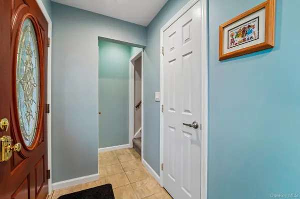 11 Fairview PL, Suffern, NY 10901