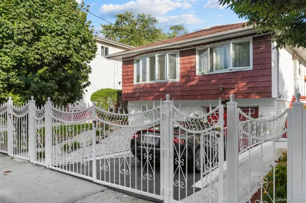 552 Briar PL, Far Rockaway, NY 11691
