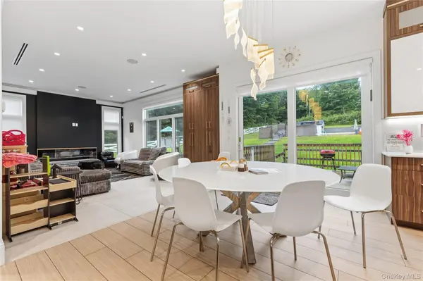 131 spook rock RD, Suffern, NY 10901