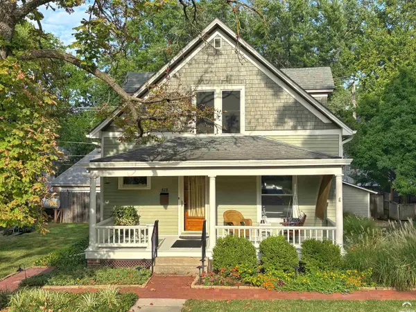 828 Arkansas ST, Lawrence, KS 66044
