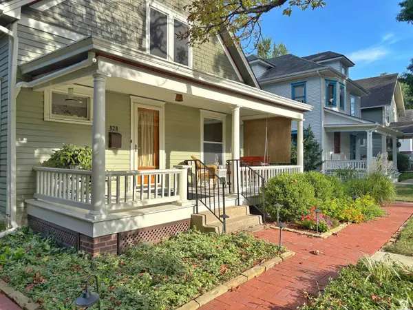 828 Arkansas ST, Lawrence, KS 66044