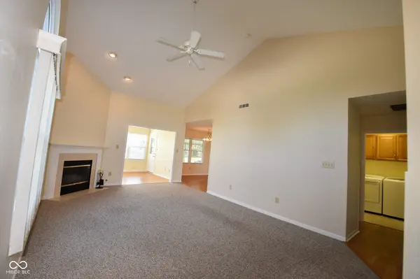 1295 Worcester WAY, Greenfield, IN 46140
