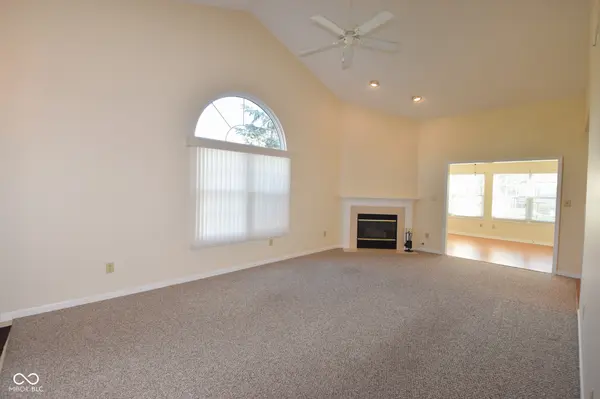 1295 Worcester WAY, Greenfield, IN 46140