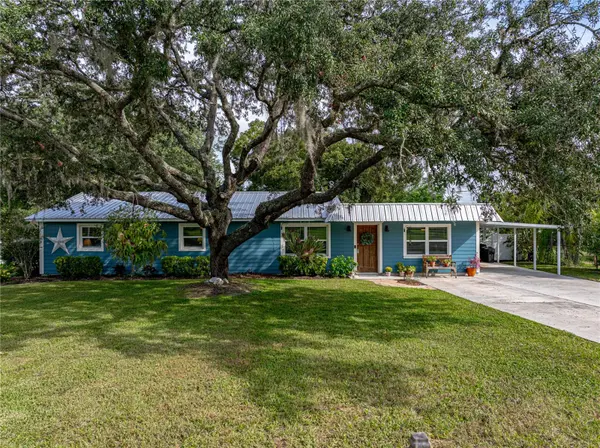 37403 VERO LN, Dade City, FL 33525