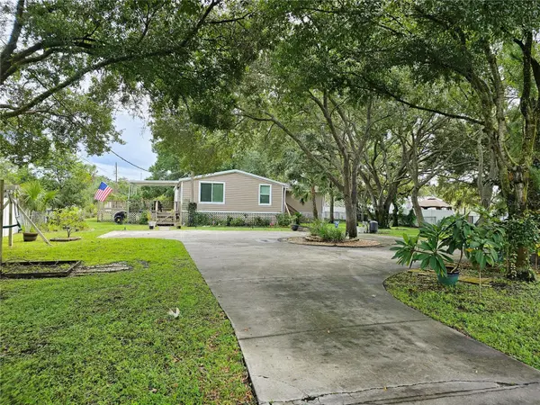 11512 EAST BAY RD, Gibsonton, FL 33534