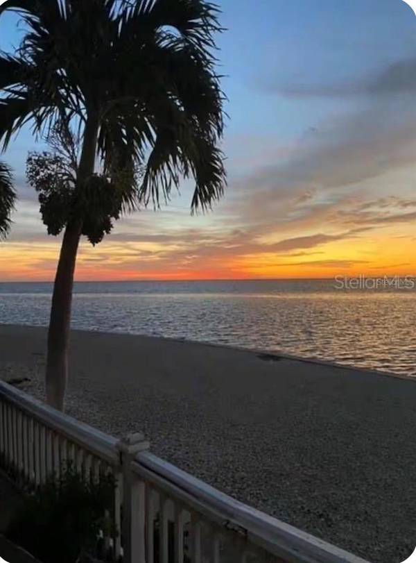 5280 COQUINA KEY DR SE #A, St Petersburg, FL, 33705 photo 77