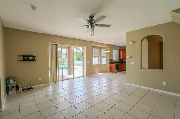 9018 PINEBREEZE DR, Riverview, FL 33578