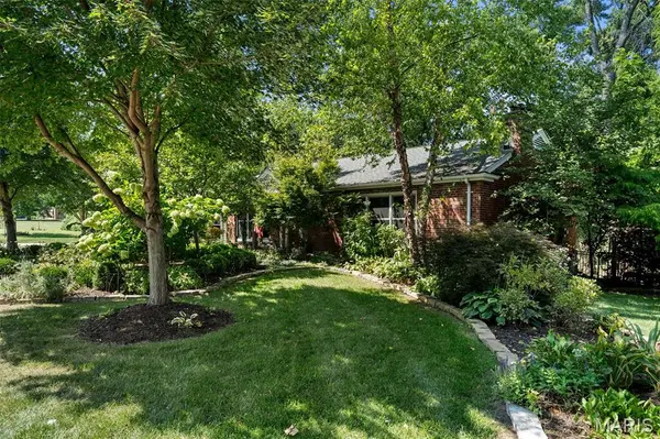 1201 Kortwright AVE, Rock Hill, MO 63119