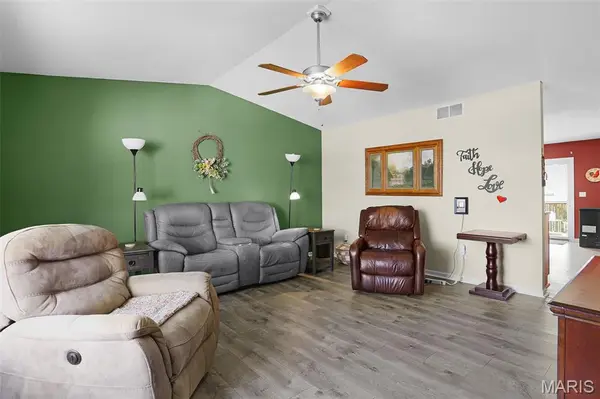 429 Audry DR, Dupo, IL 62239