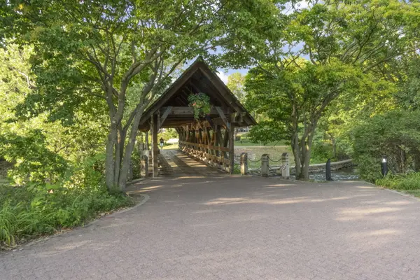 664 N Webster ST, Naperville, IL 60563