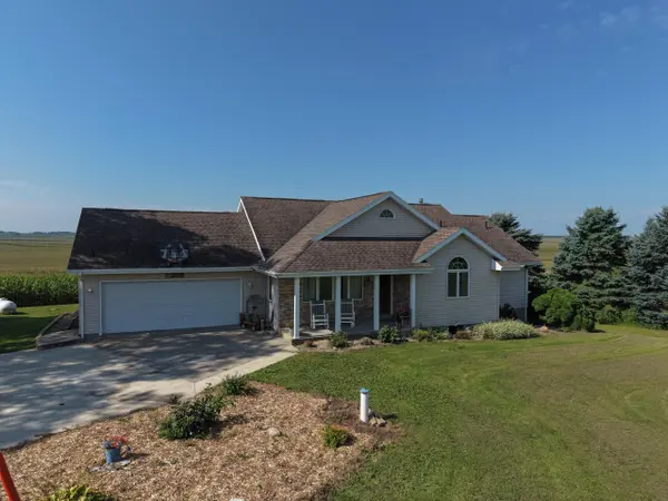 19142 290th ST, Parkersburg, IA 50665
