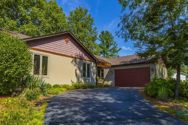 85 Tanglewood TRL, Valparaiso, IN 46385