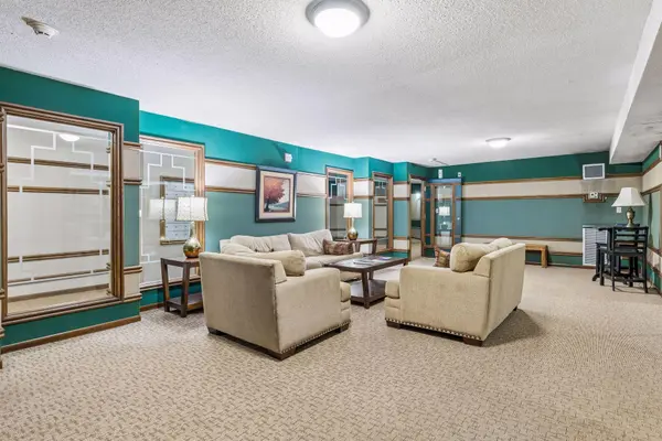 6710 Vernon AVE S #406, Edina, MN 55436