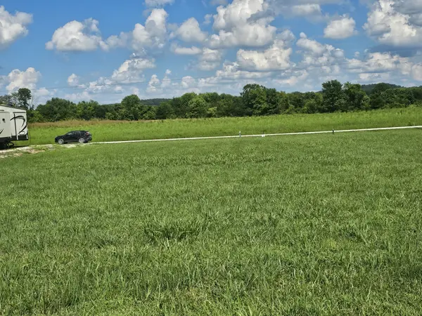 1901 Hardin Bottom River Rd, Clifton, TN 38425