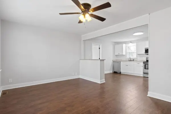 136 W Rossview Rd #A, Clarksville, TN 37040