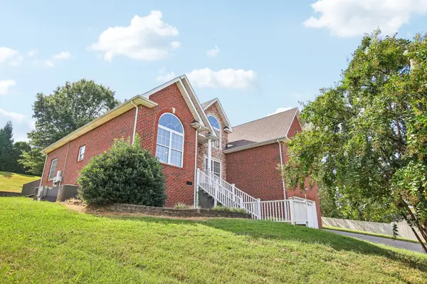 502 Largo Vista Dr, Lebanon, TN 37087