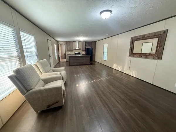 36 Green Ln, Paris, TN 38242