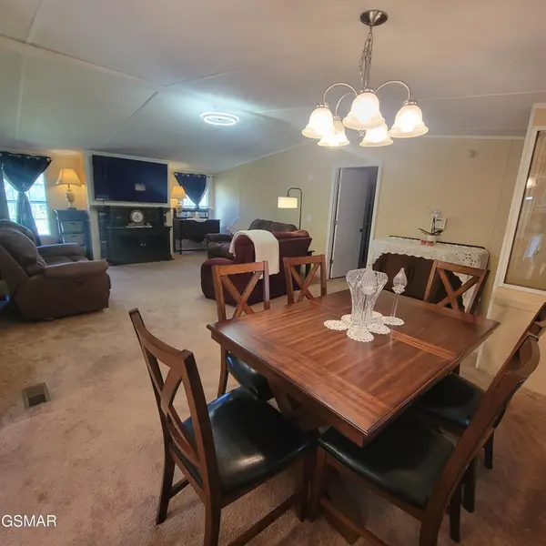 1177 Honey Bear Way, Newport, TN 37821