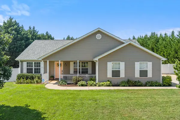 330 Shadowfield Acres DR, Duncan, SC 29334