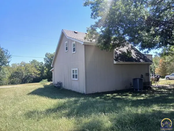 21449 S Sail A Way DR, Overbrook, KS 66524