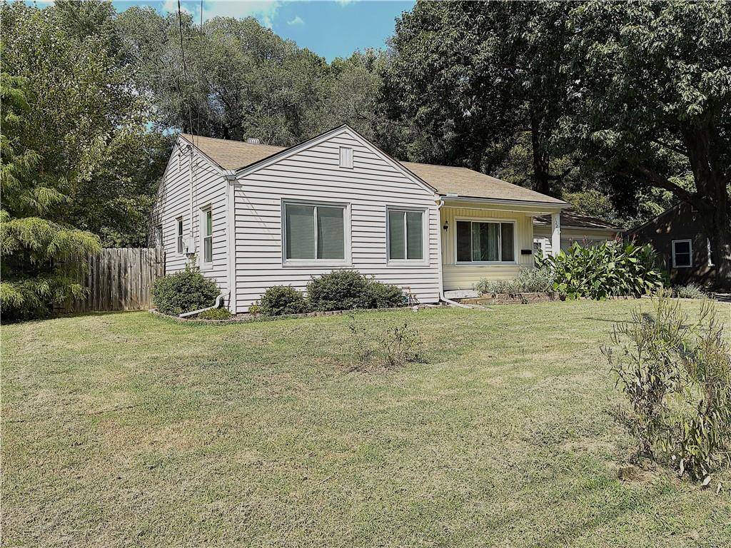 12208 W 55 ST, Shawnee, KS 66216