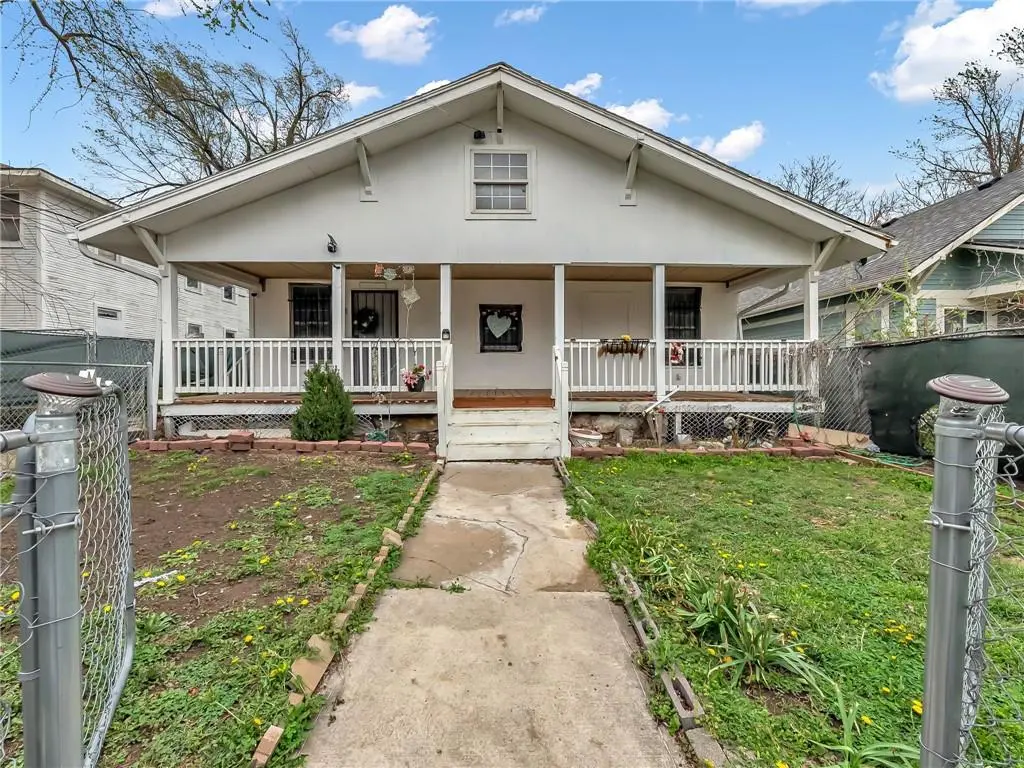 417 Wallace AVE, Kansas City, MO 64125
