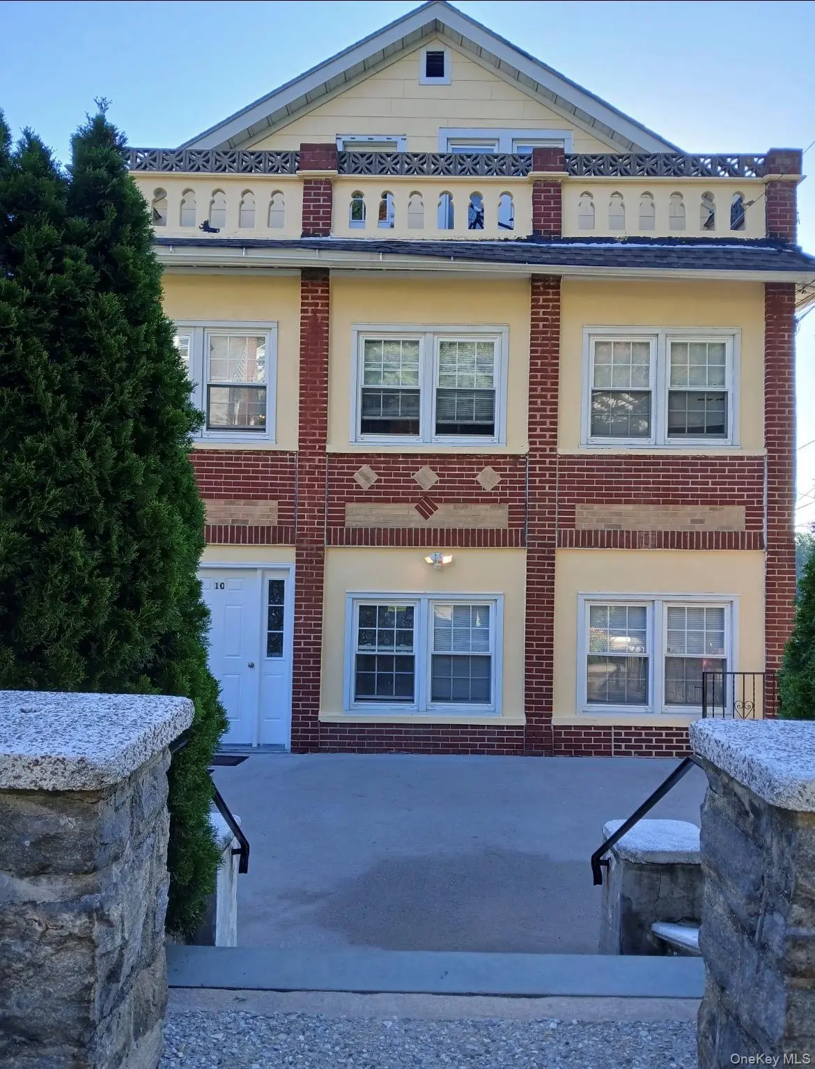 10 Hillbright TER, Yonkers, NY 10703
