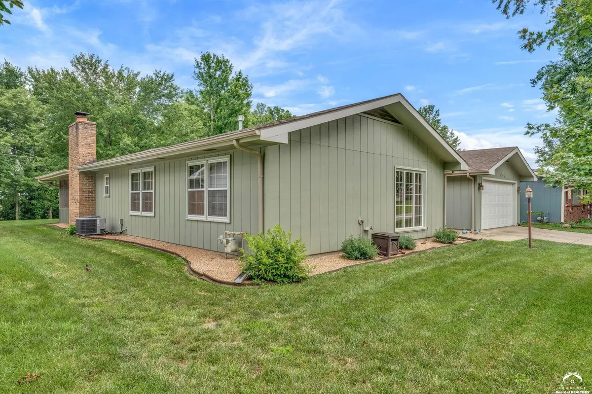 2904 Belle Haven DR, Lawrence, KS 66046