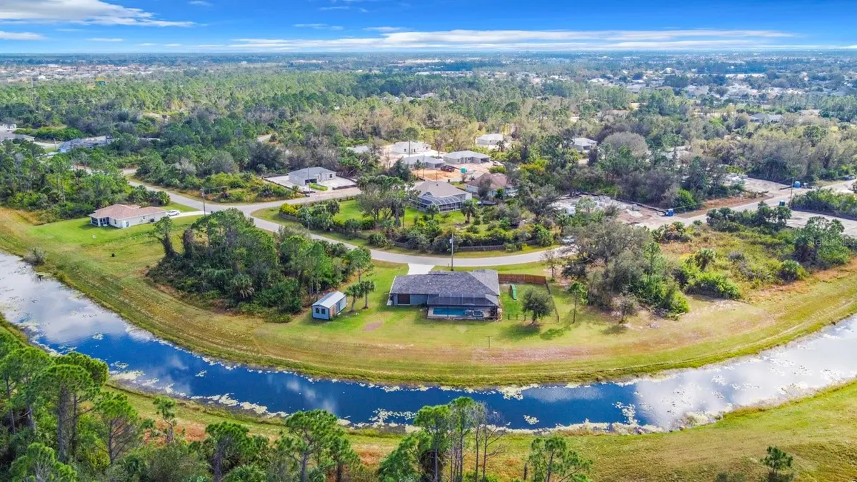 8194 SAWYER CIR, North Port, FL 34288