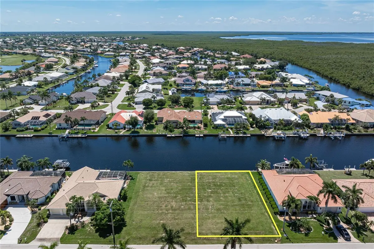 3930 LA COSTA ISLAND CT, Punta Gorda, FL 33950