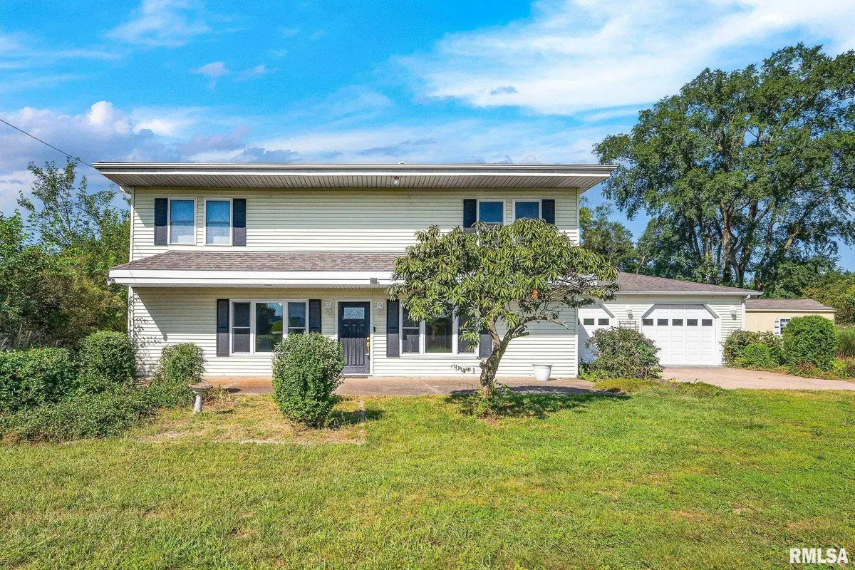 13169 N MANITO RD, Manito, IL 61546