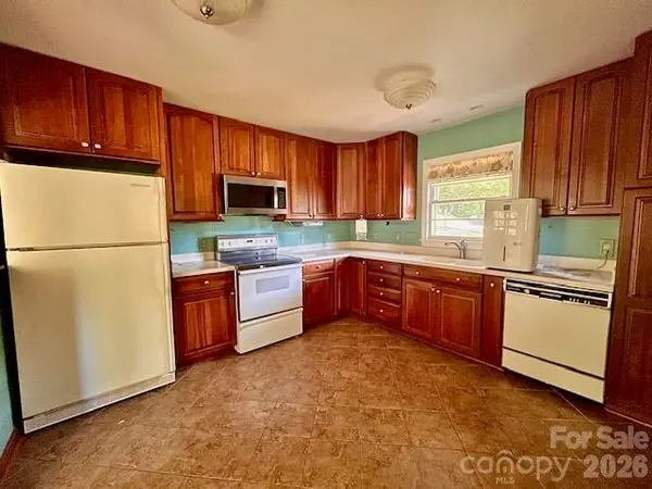 14 Valle Vista DR, Asheville, NC 28804