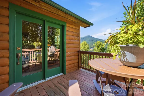 291 Appalachian TRL, Maggie Valley, NC 28751